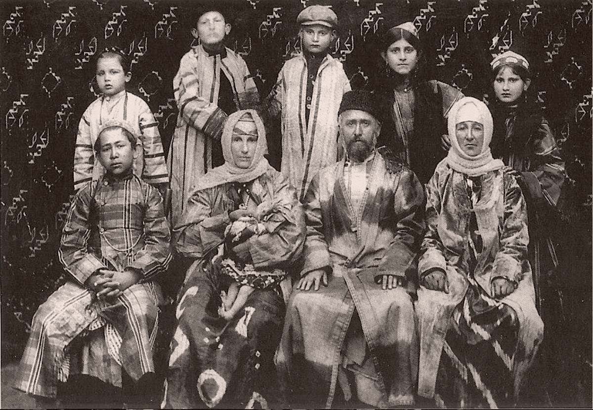 Bukhara Jewish family, 1925