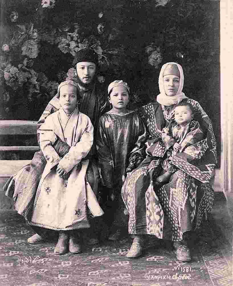 Bukhara Jewish family