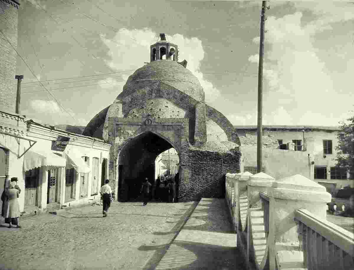 Toki Sarrafon - covered bazaar in the center of Bukhara, 1950