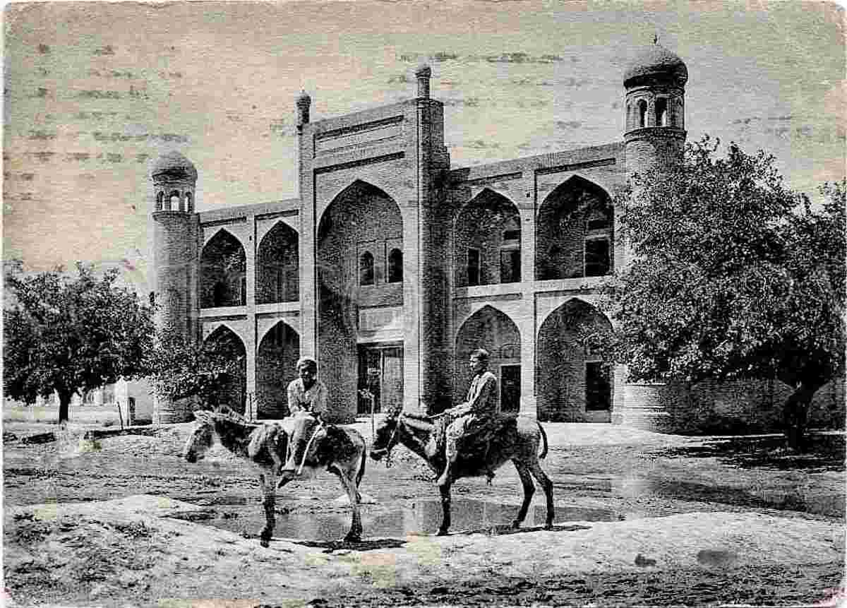 Jizzakh. Madrasah of Khoja Nureddin, 1929