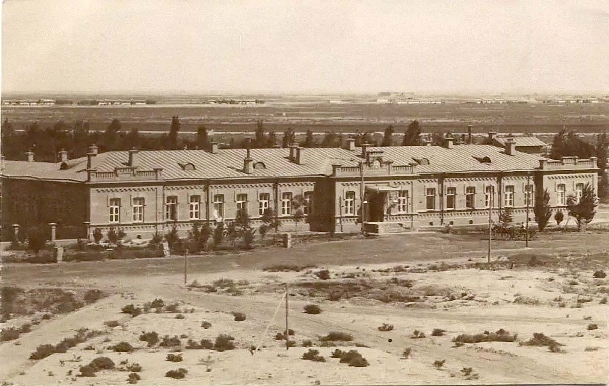 Termez. View from the Church to the Military Assembly, between 1900 and 1910