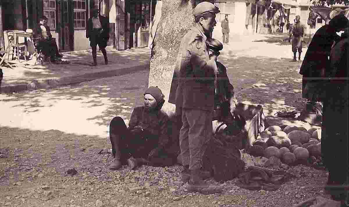 Berat. Street vendors, 1940s