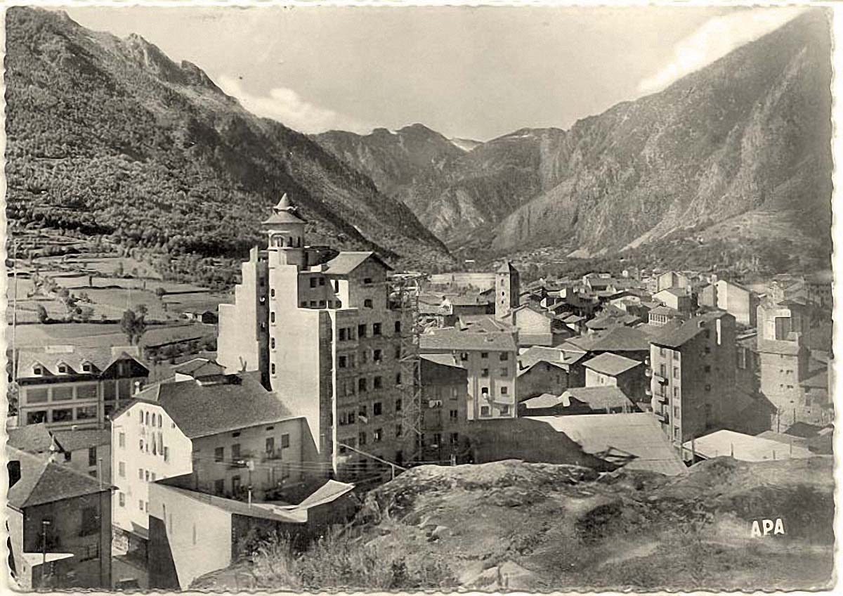 Andorra la Vella. Vue générale de la ville