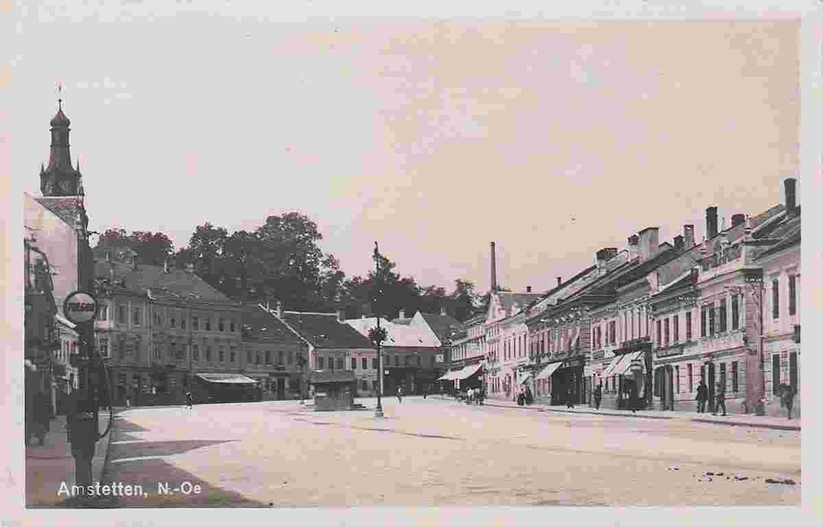Amstetten. Strassenansicht mit Fulgor Zapfsäule, 1927