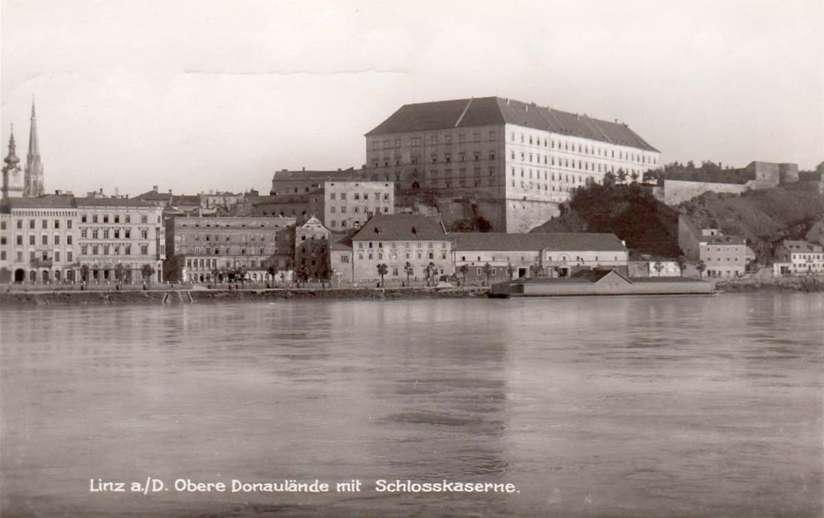 Linz. Donaulände with Castle barracks