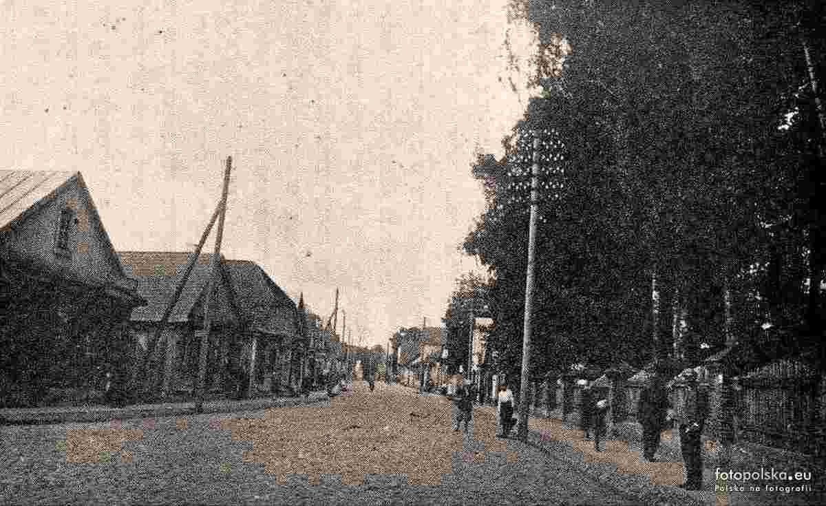 Ashmyany. Zhupranskaya Street and park, between 1920 and 1935