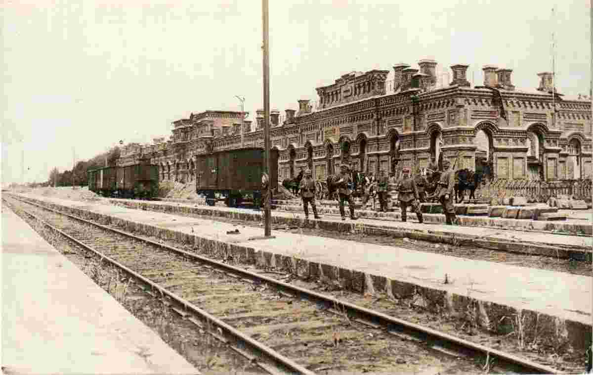 Baranavichy. Railway Station, platform