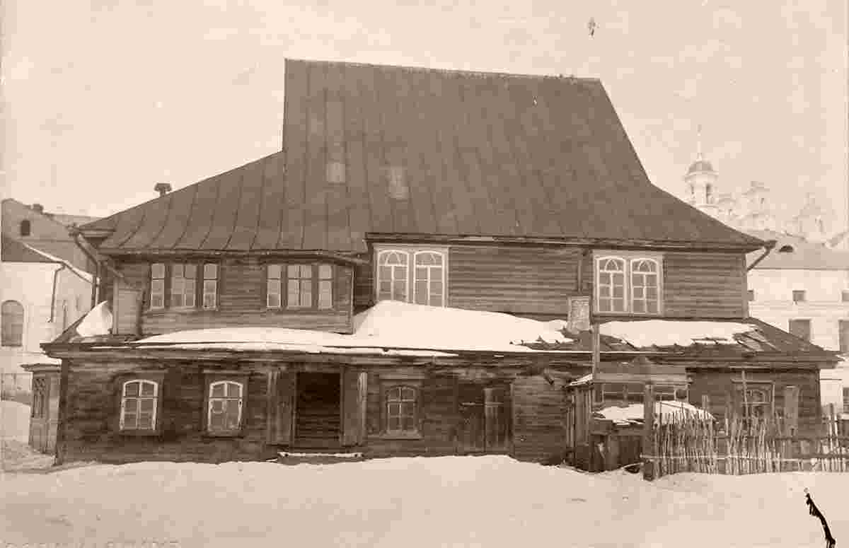 Mogilev. Cold synagogue on Shkolische in winter