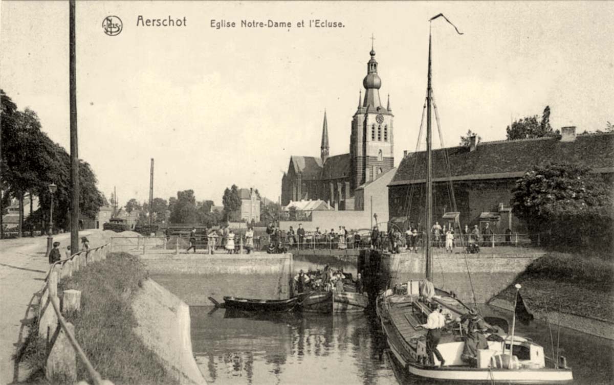 Aarschot. Eglise Notre-Dame et l'Ecluse