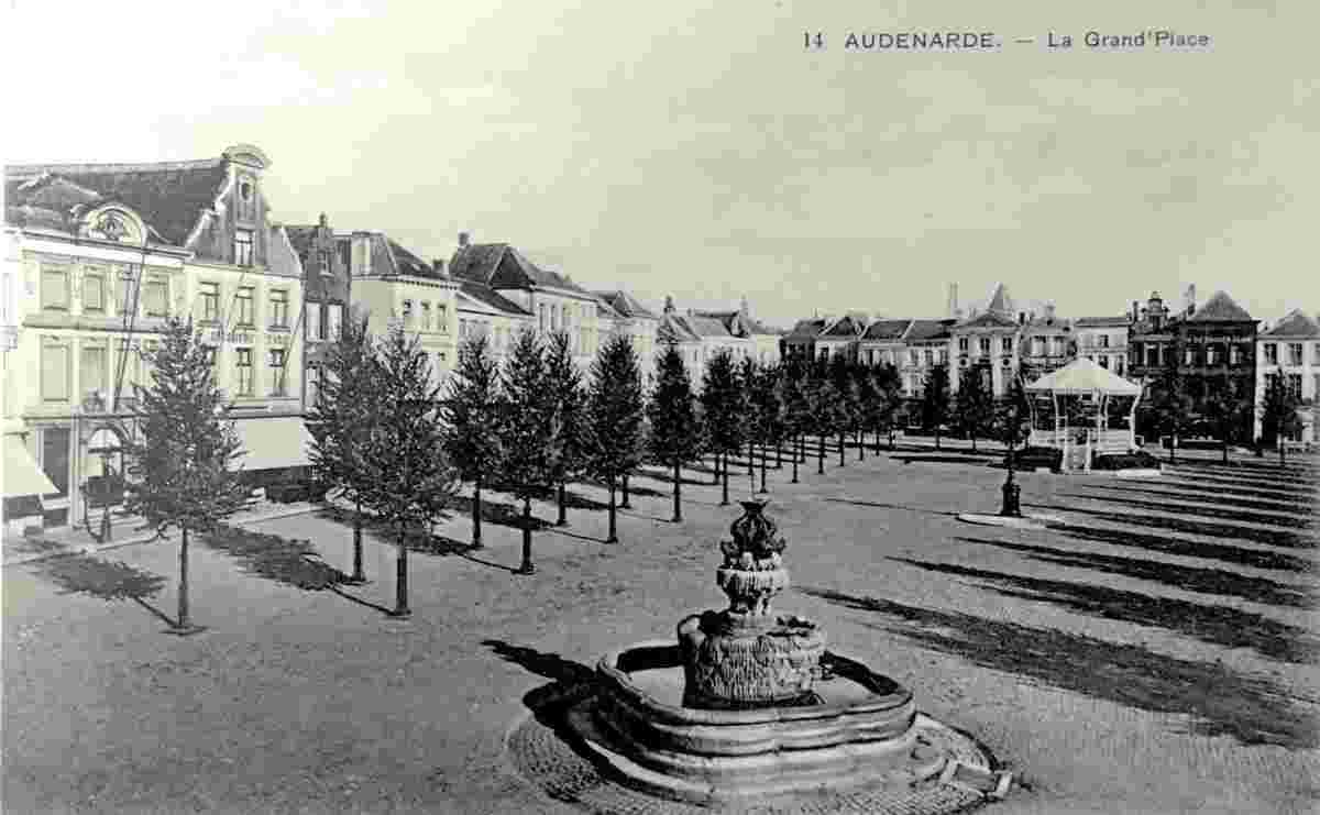 Audenarde. Grand Place