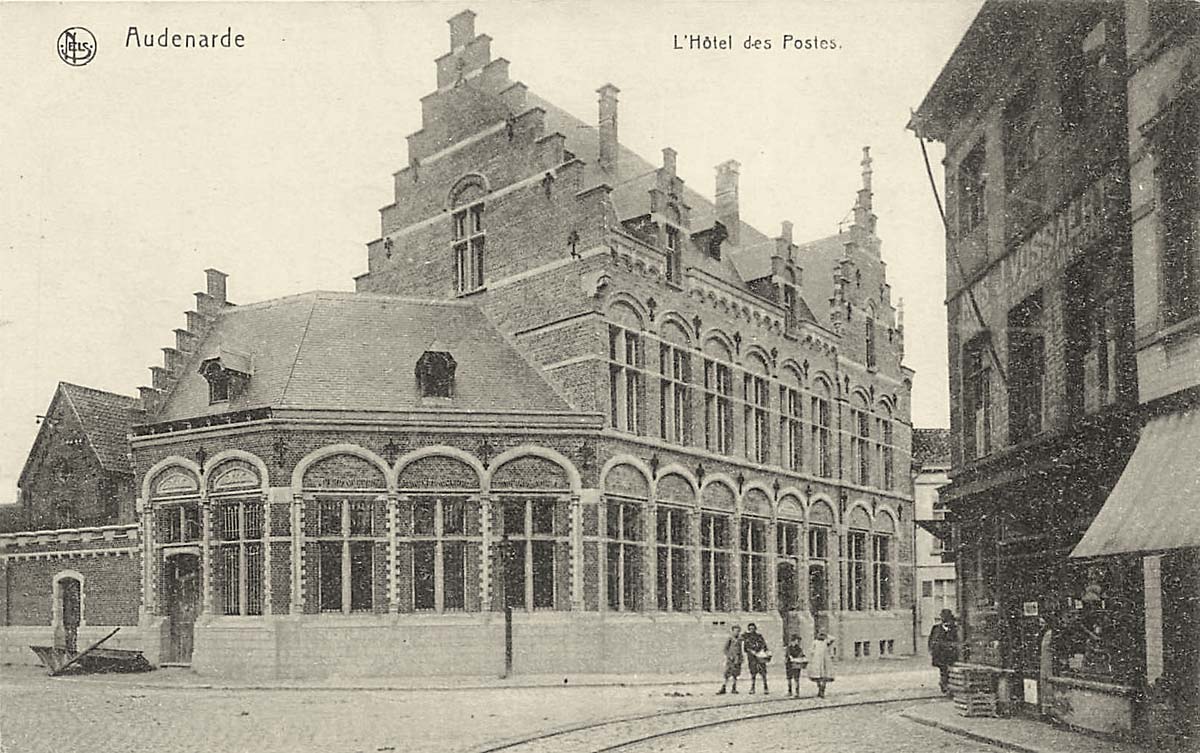 Audenarde (Oudenaarde). L'Hôtel des Postes