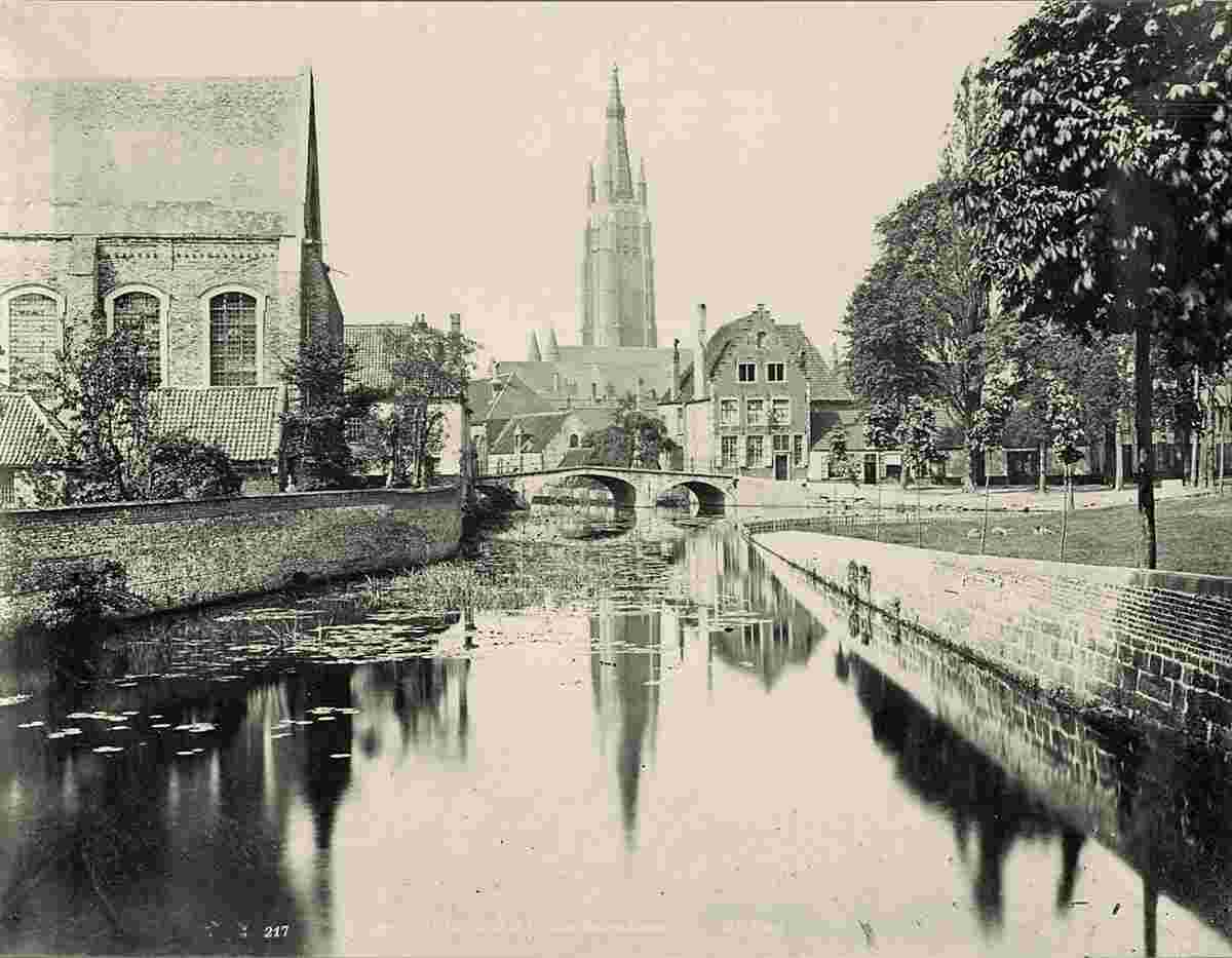 Bruges. Canal et de la cathédrale