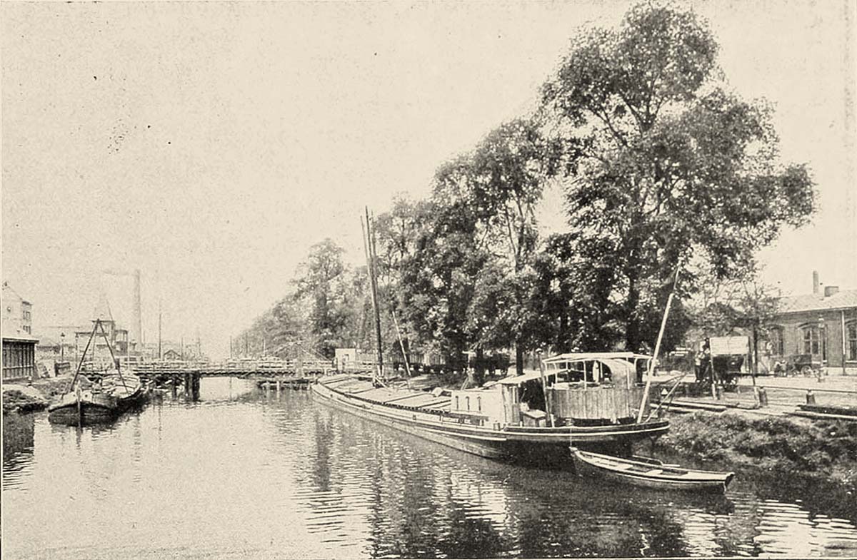 Bruxelles (Brussel). Panorama of the river, 1910
