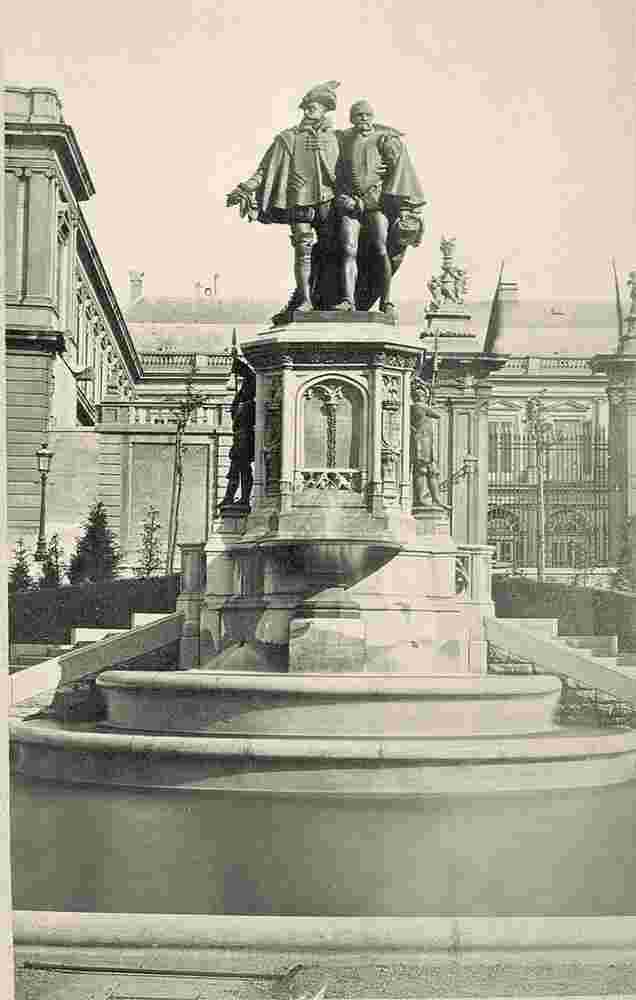 Brussels. Statue du Comte d'Egmont et du Comte de Hornes