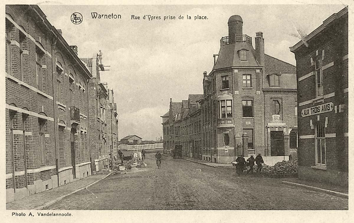 Comines-Warneton (Komen-Waasten). Rue d'Ypres prise de la Place, 1925