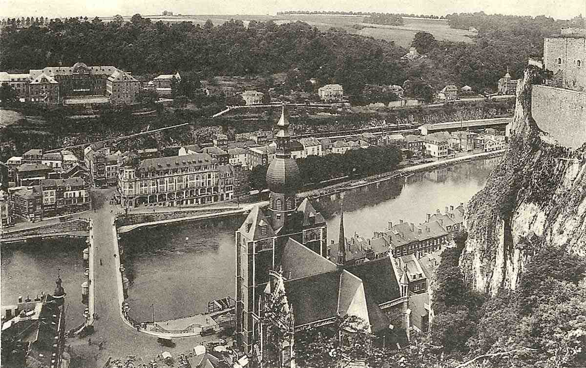 Dinant. Panorama du ville et pont