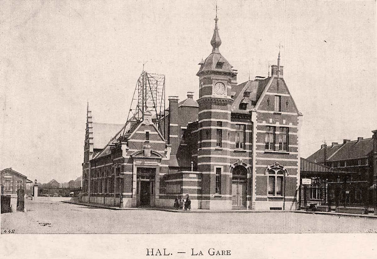 Halle (Hal). Railway Station