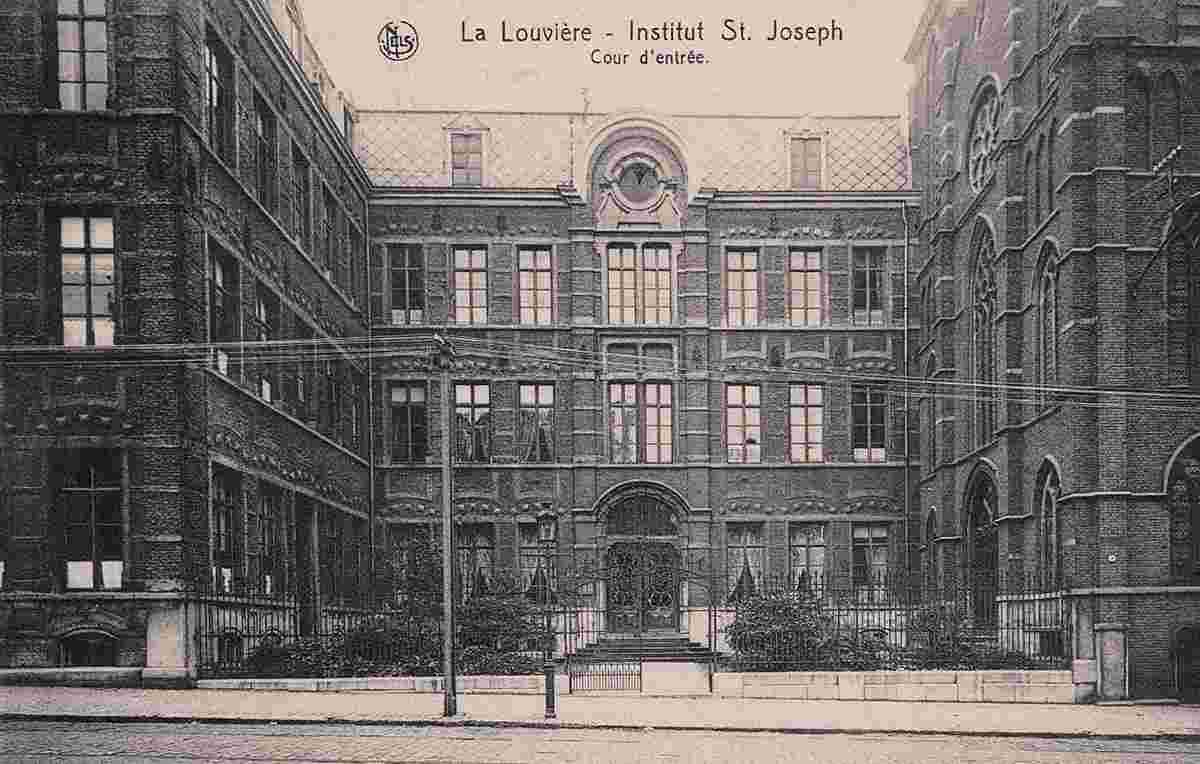 La Louvière. Institut Sainte Joseph, cour d'Entrée