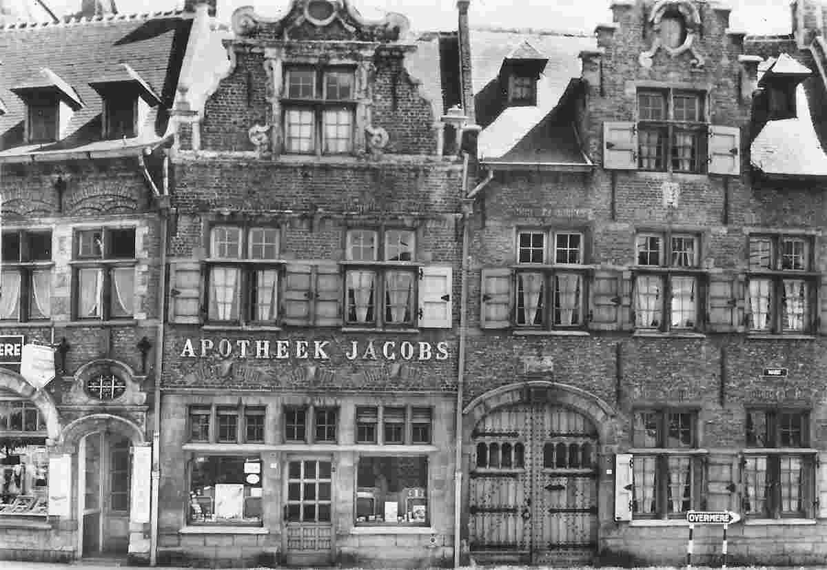 Lokeren. Pharmacy Jacobs, built 1640