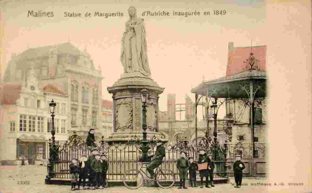 Malines. Statue de Marguerite d'Autriche