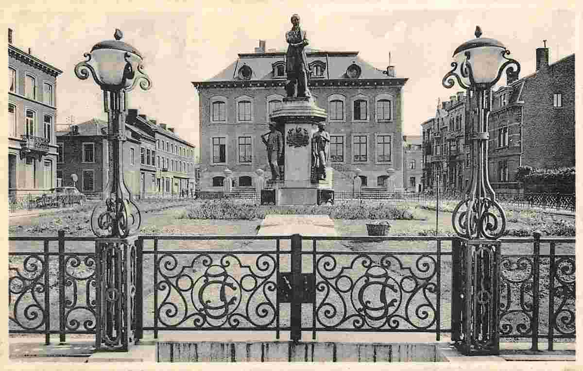 Seraing. Town Hall and John Cockerill Monument, 1947