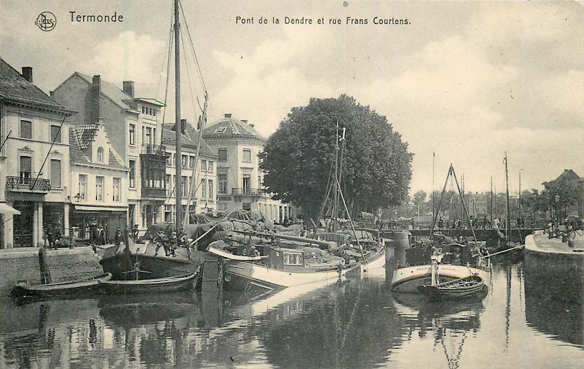 Termonde (Dendermonde). Dender bridge and Frans Courtens street