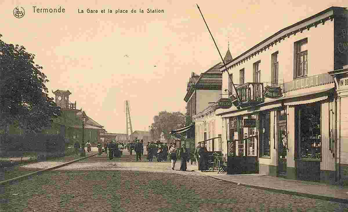 Termonde. Railway Station and the Station square