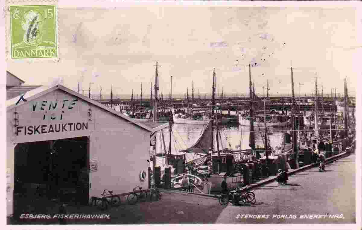 Esbjerg. Fishing port with fishing auction, 1946