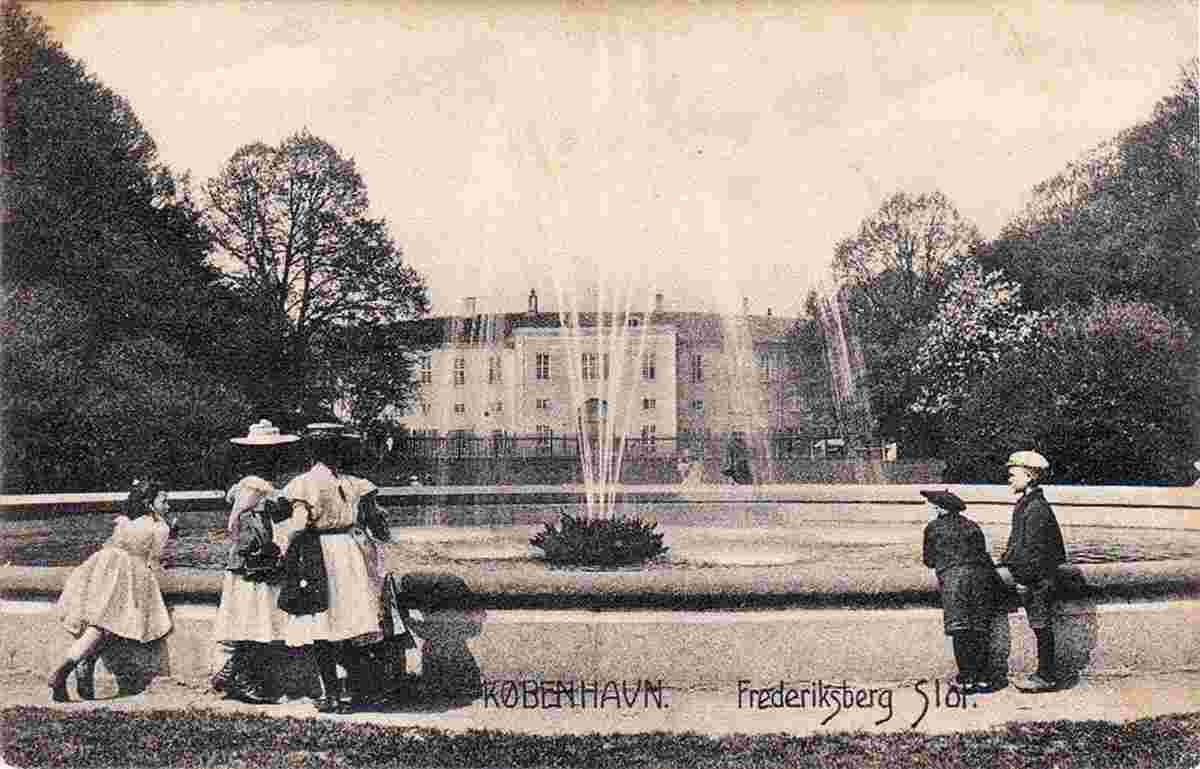 Frederiksberg Castle, fountain