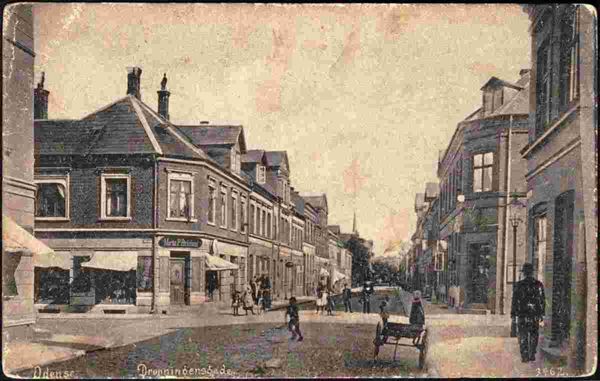Odense. Dronningensgade - Queen's street