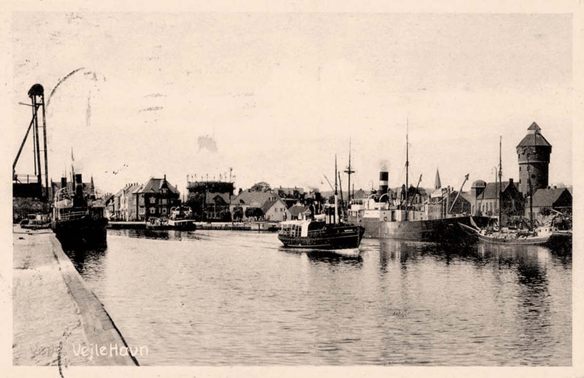 Vejle. Harbour, ships, tower, 1931