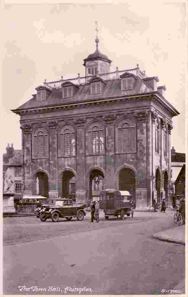 Abingdon-on-Thames. County (Town) Hall