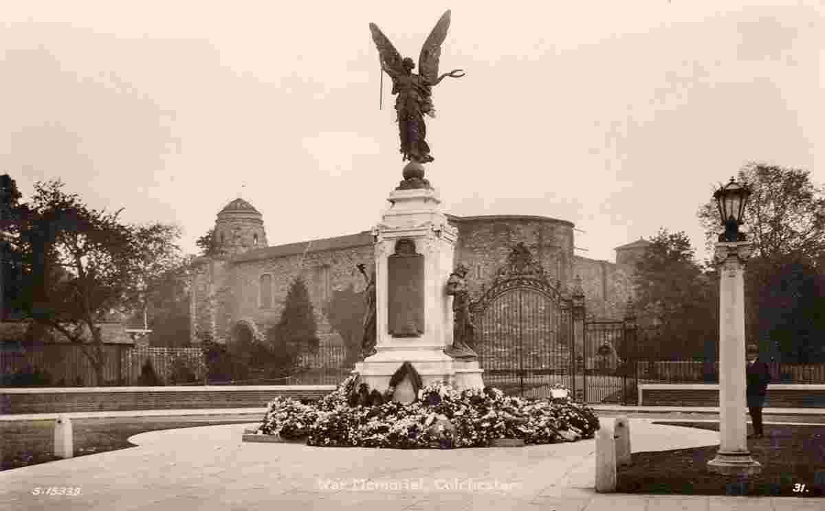 Colchester. War Memorial and Castle