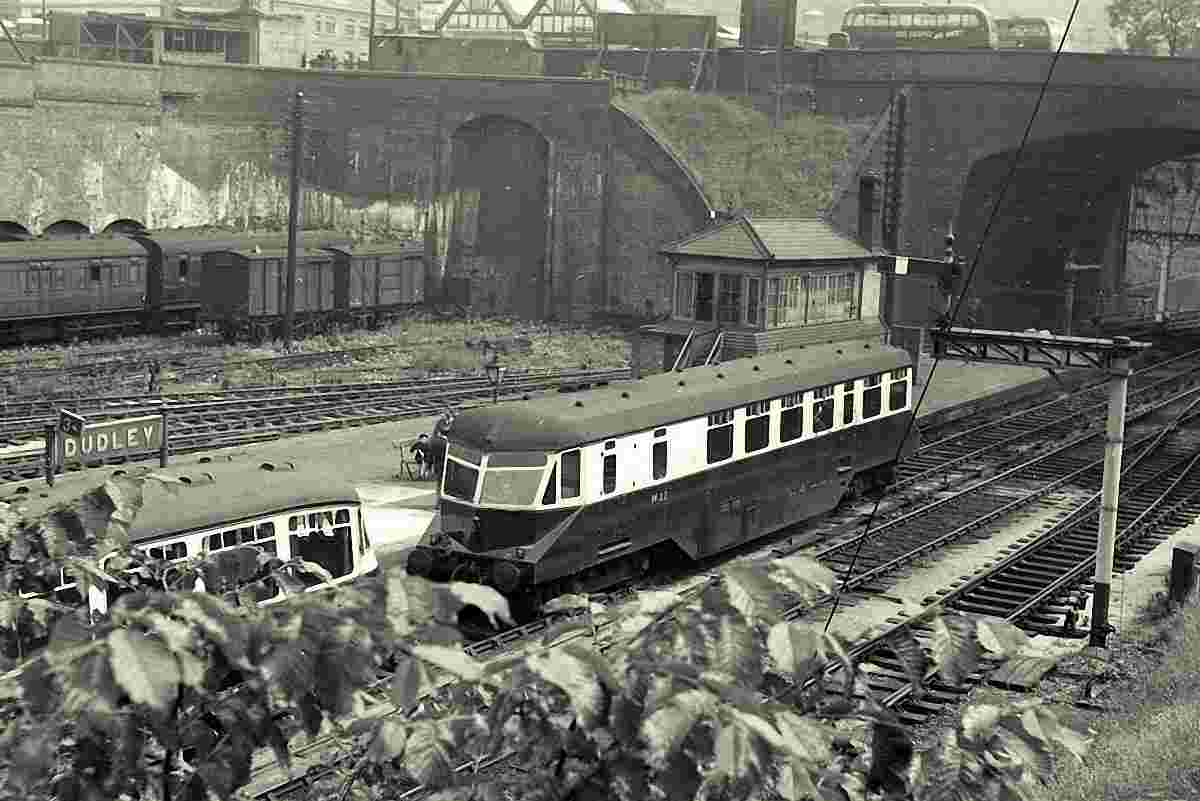 Dudley. Ex-GWR railcar № W22, 1952