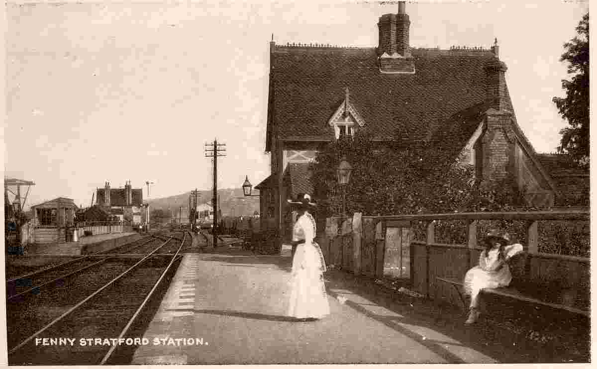 Milton Keynes. Fenny Stratford - Railway Station, circa 1900