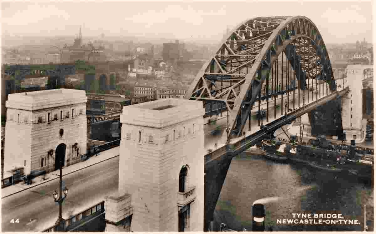 Newcastle upon Tyne. Tyne Bridge
