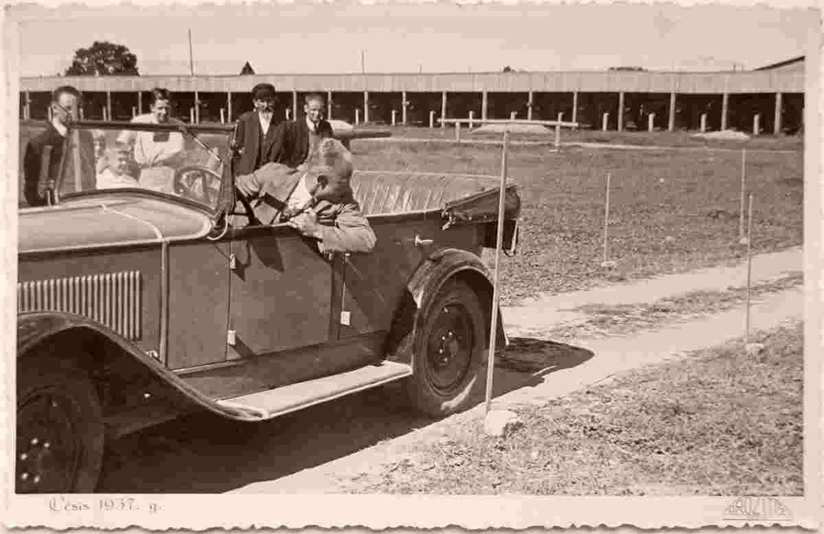 Cesis. Automobile, 1937