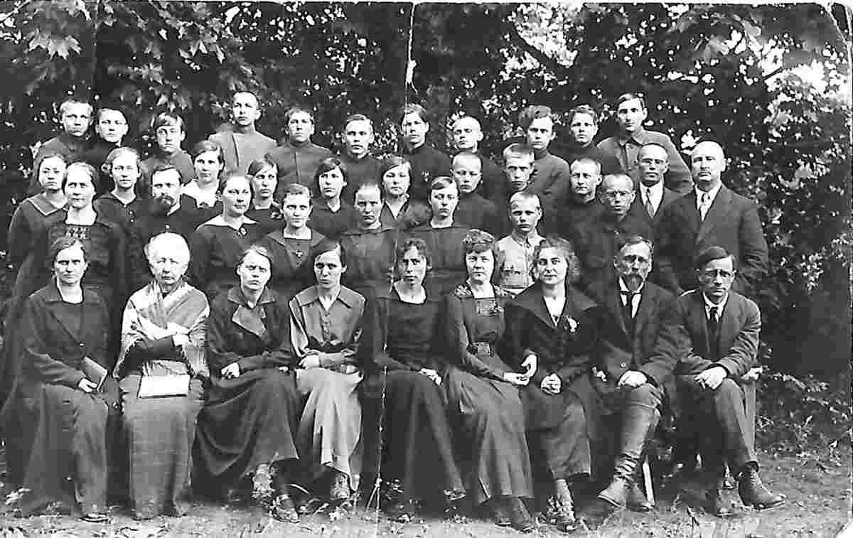 Cesvaine. Students of Middle school, 1920