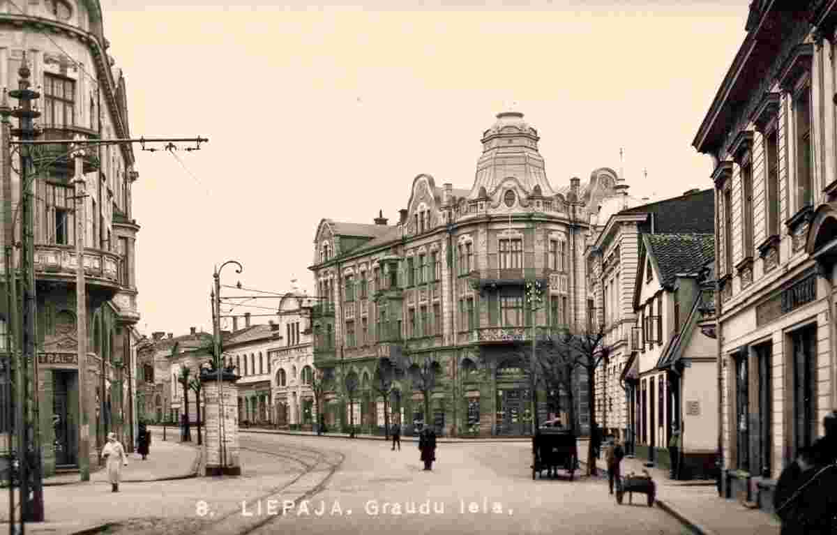 Liepaja. Graudu street, between 1930 and 1940