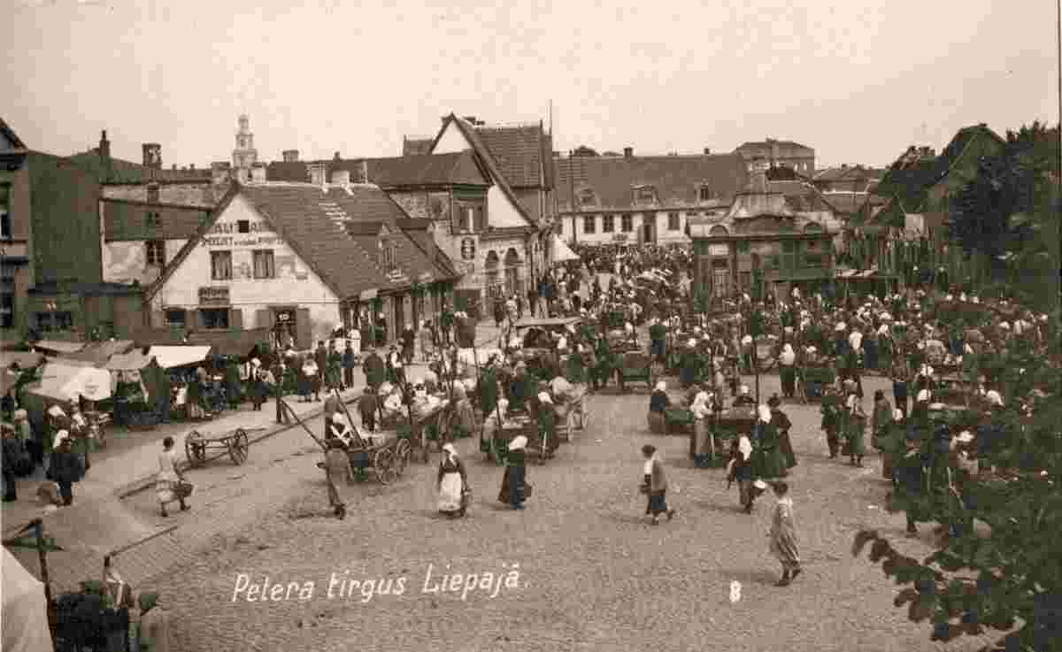 Liepaja. Market day, between 1930 and 1940