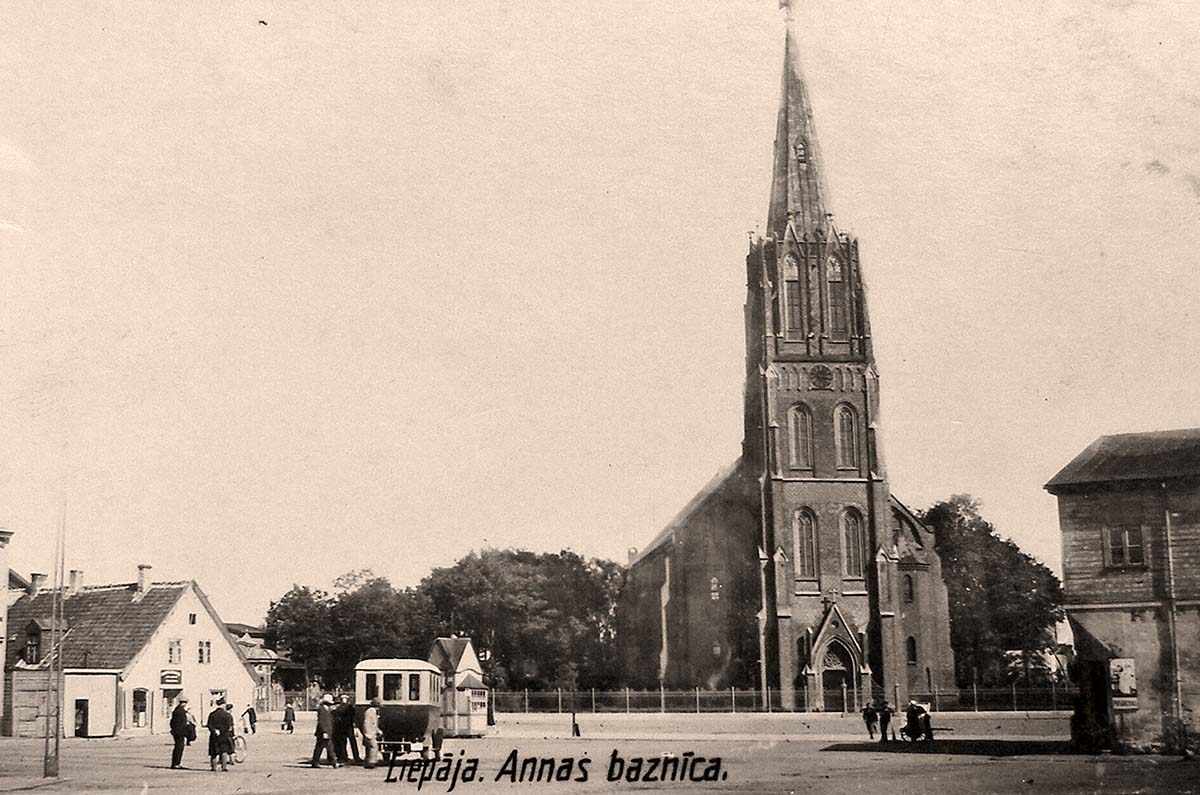 Liepaja. St Anne's Church and bus on square, between 1930 and 1940