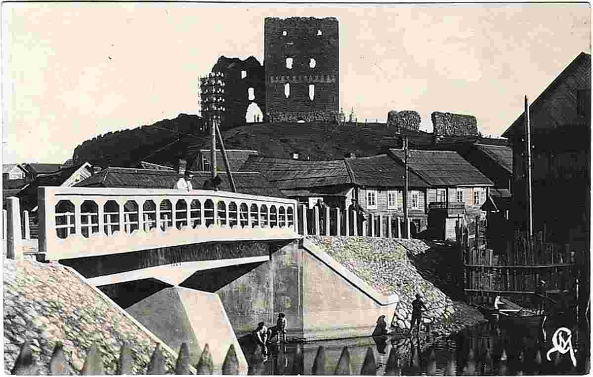Ludza. Castle ruins, bridge, 1930s
