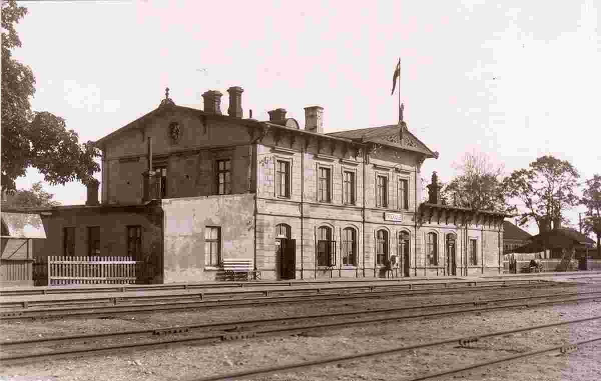 Priekule. Railway Station, platform, 1930