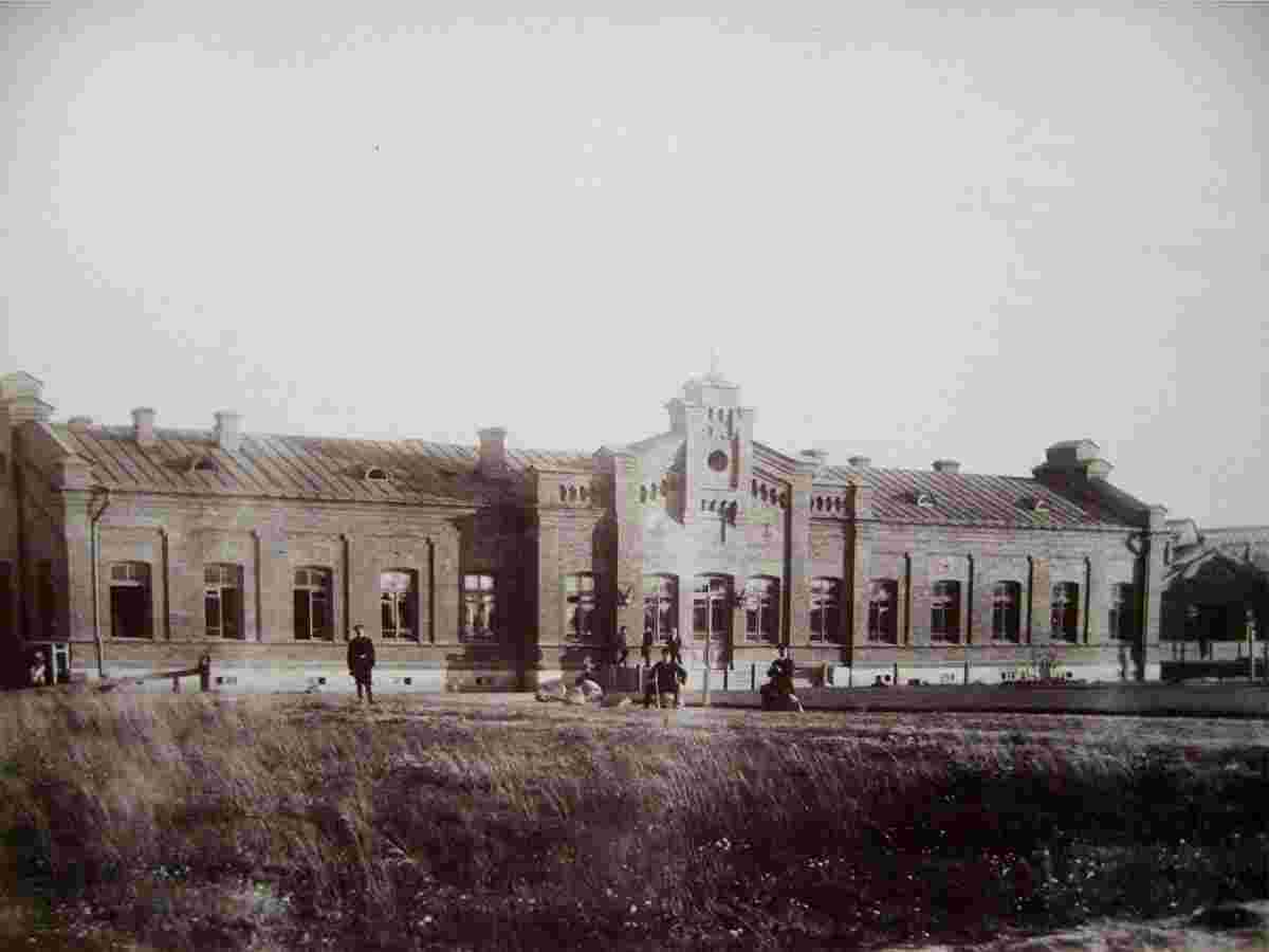 Valka. Railway station