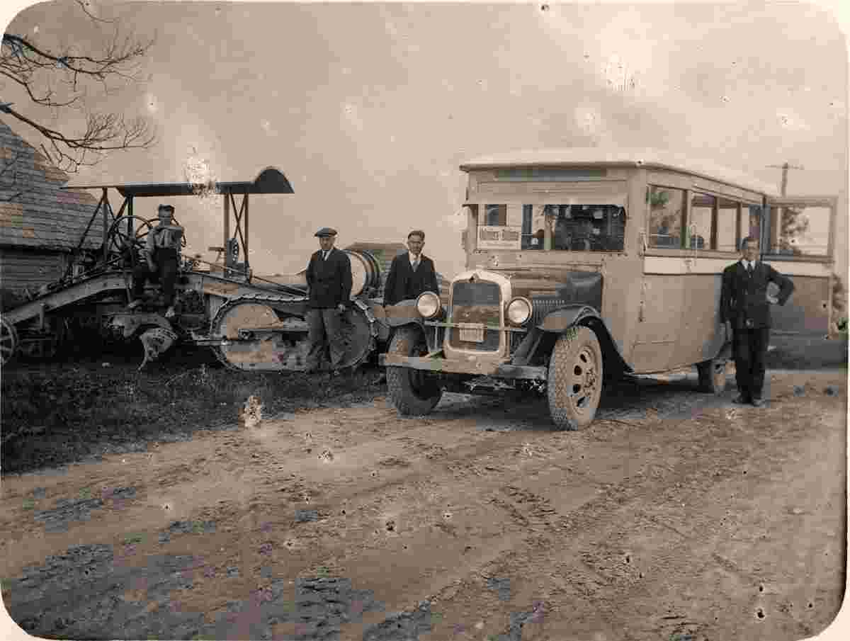 Valmiera. Bus on the Valmiera - Rujiena route, 1920s