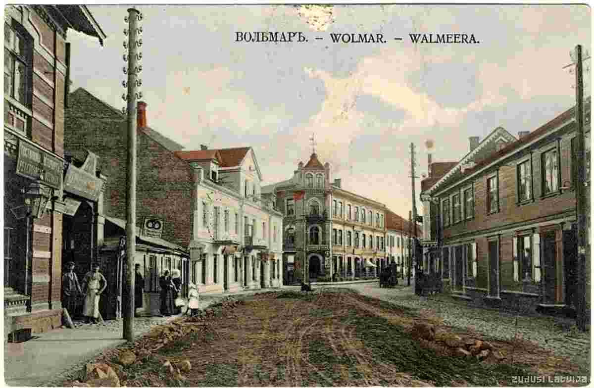Valmiera. Panorama of city street, 1910