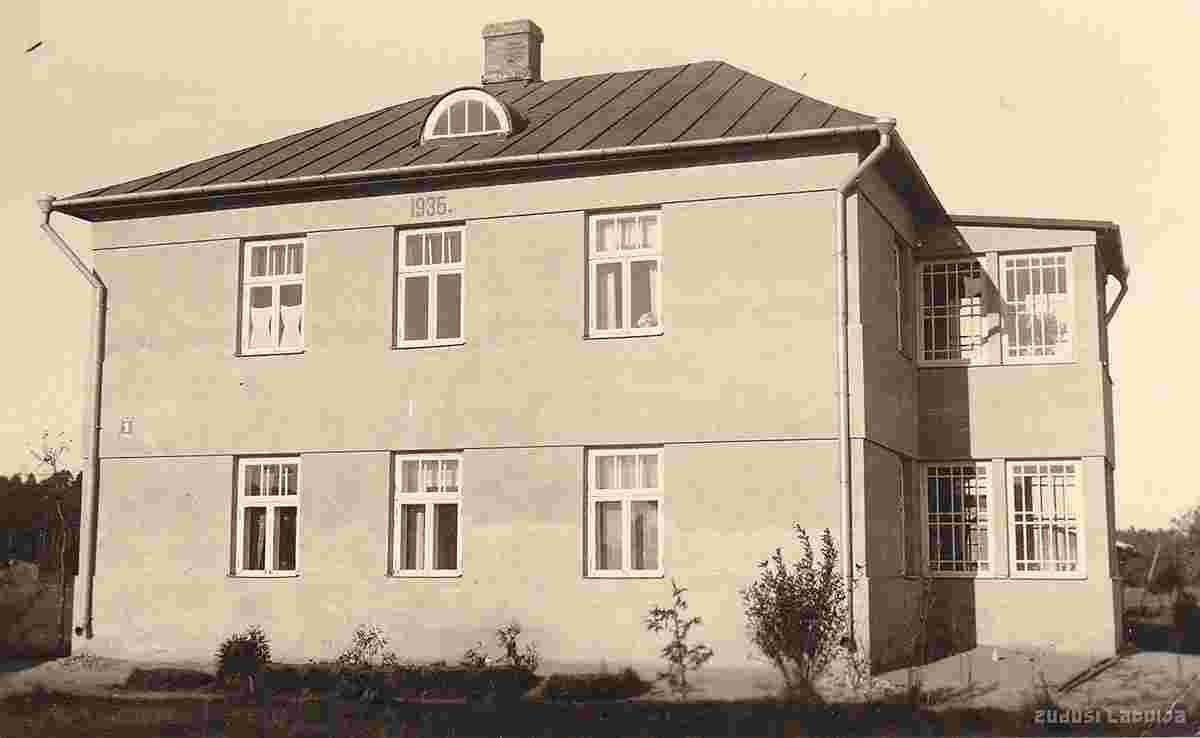 Valmiera. Residential building at Lodes Street 1, built 1935, 1940