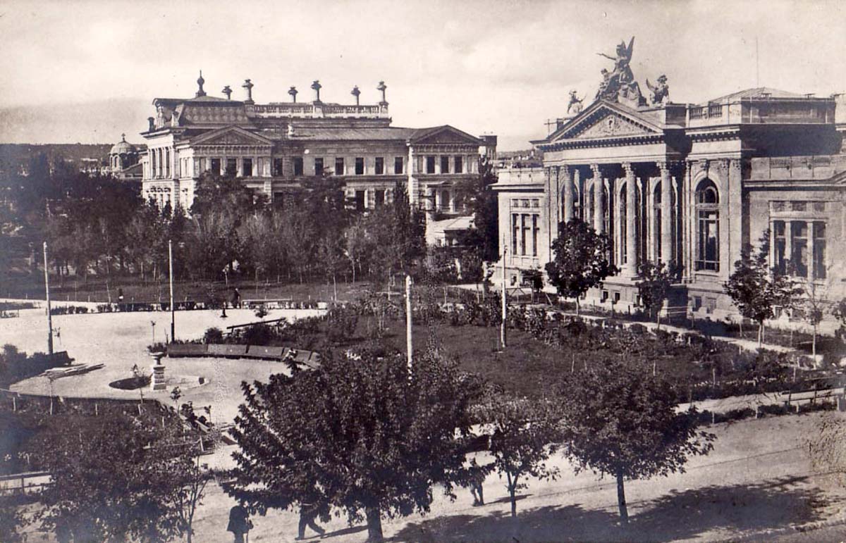 Chisinau (Kishinev). Square and Palace of Justice, 1920