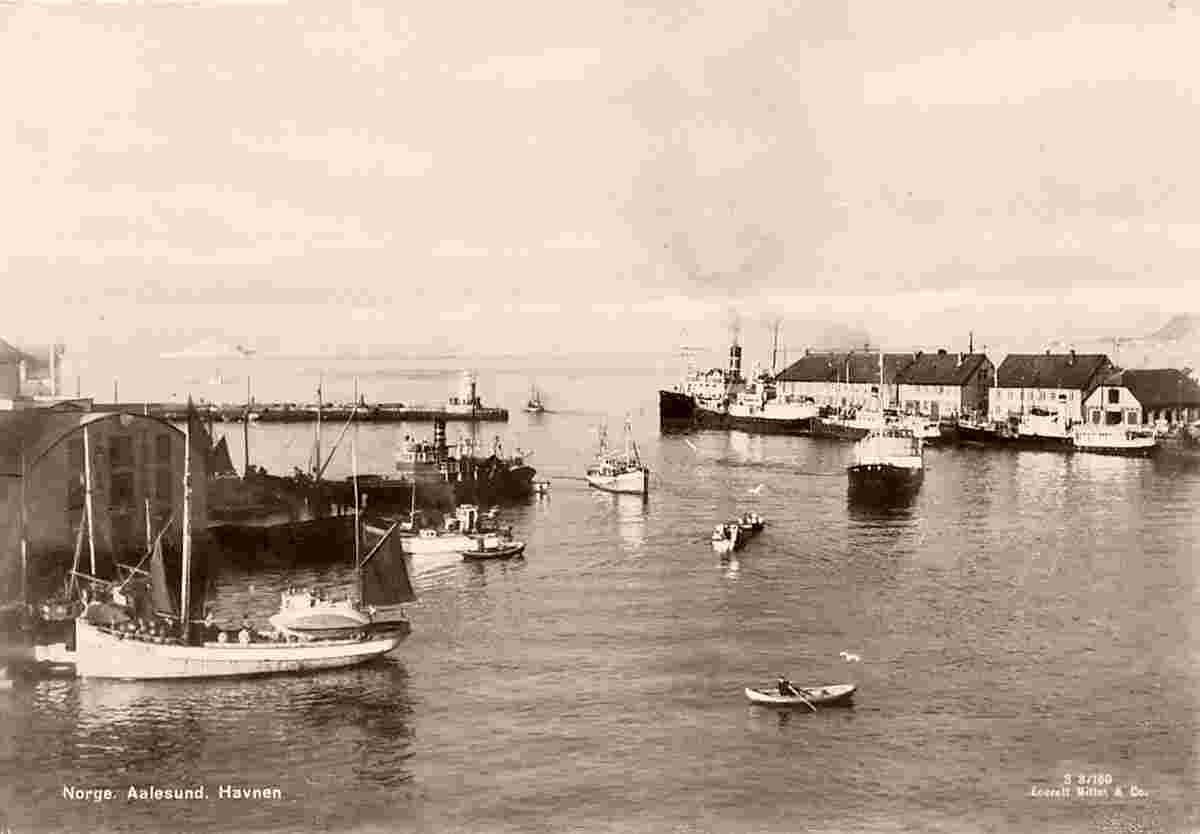 Ålesund. Harbor, 1941