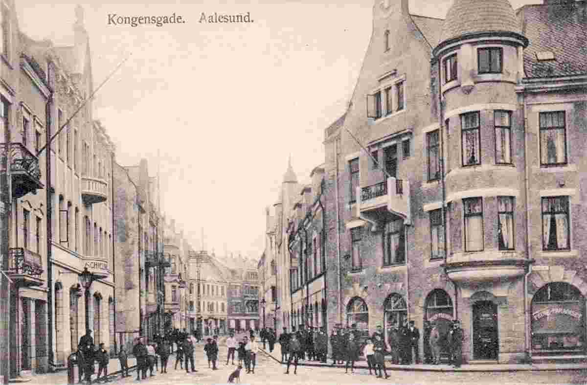 Ålesund. Kongensgate - King's street, 1908